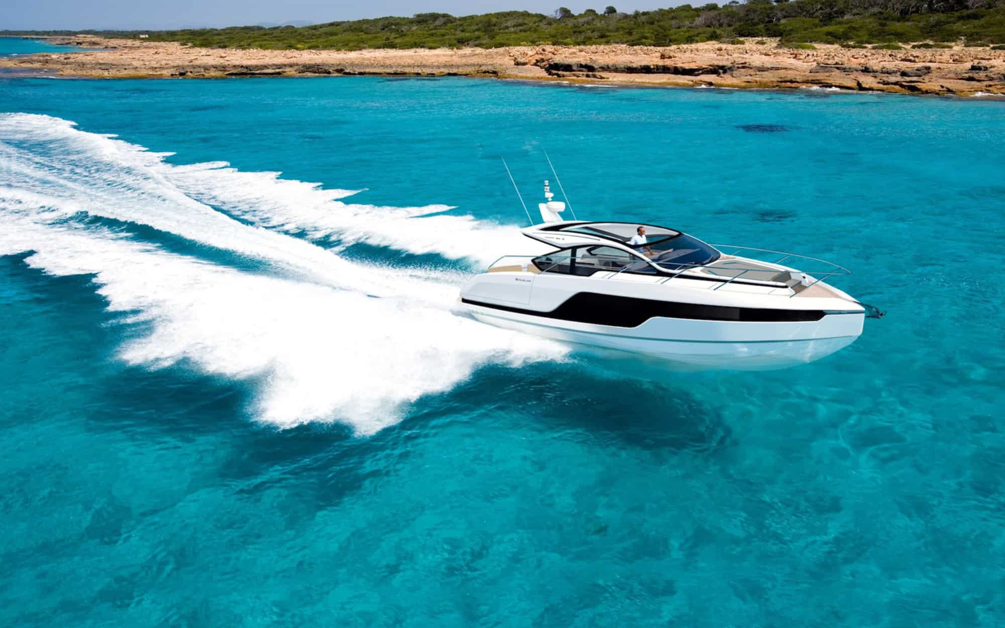 Fairline Targa 40 Luxuyacht bei Boote Riedl
